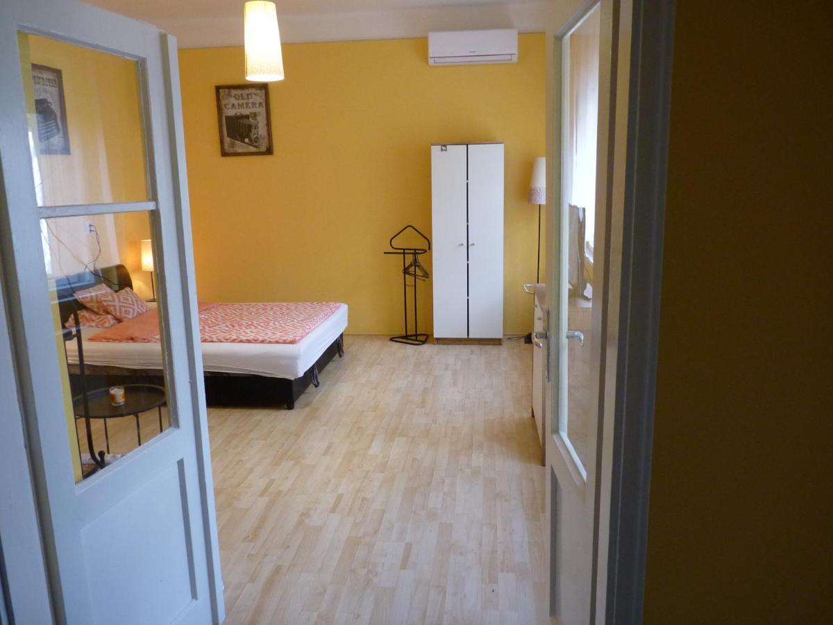Zizi Apartman Debrecen Extérieur photo